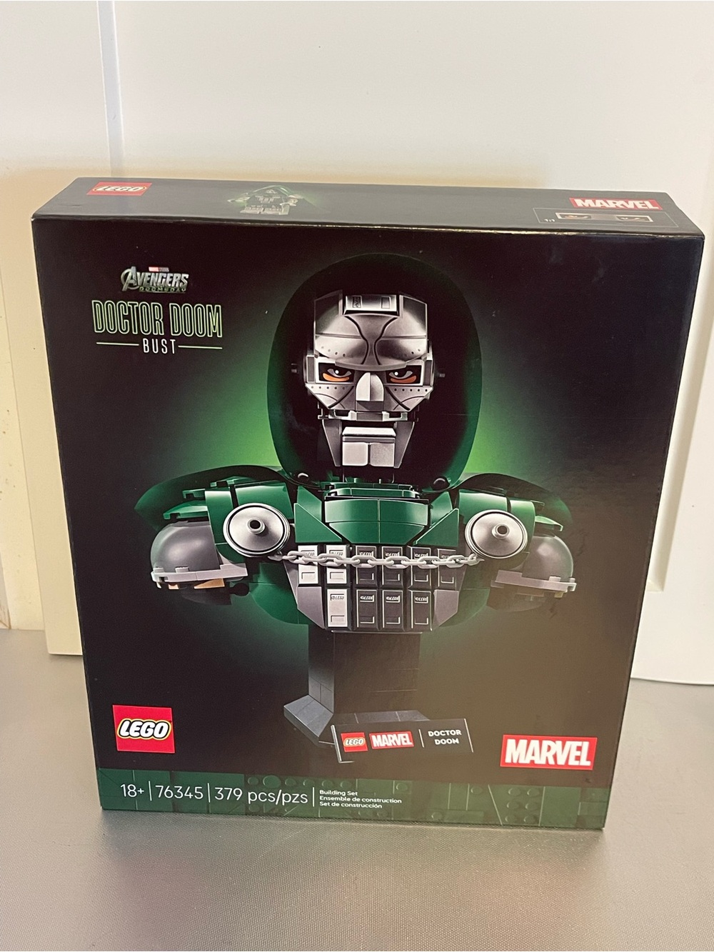 LEGO Marvel Avengers Doomsday Doctor Doom Bust 76345 379Pcs Green /Silver Mask